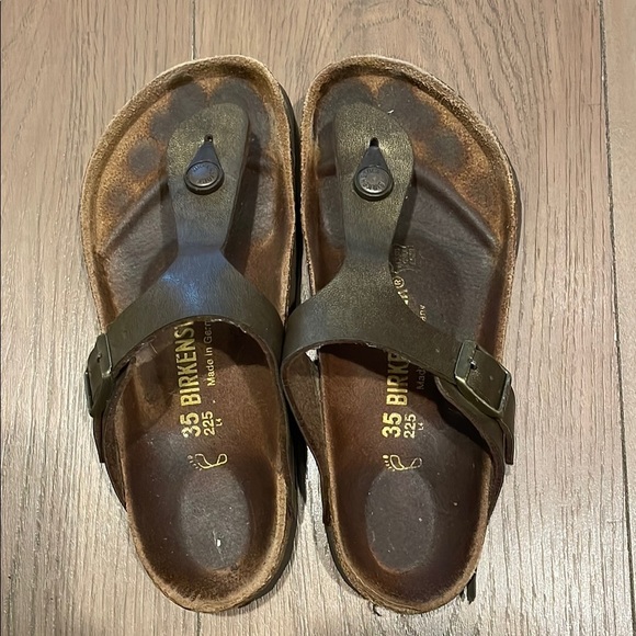 Birkenstock Shoes - Birkenstock Gizeh Sandals, Bronze Metallic, Size 35